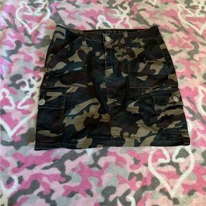 Camo print mini skirt